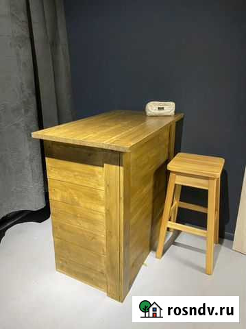 Ресепшн лофт натур.дерево и стул высокий Красноярск - изображение 1