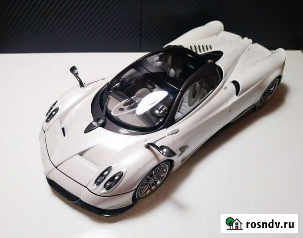 Pagani Huayra Roadster LCD models 1/18 Липецк - изображение 1