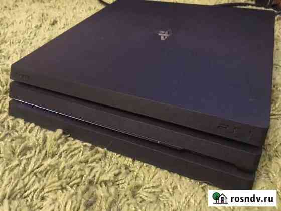 Sony PS4 pro 1tb 2 геймпада + игры Бийск