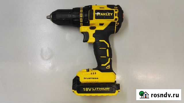 Аккумуляторная дрель-шуруповерт stanley SBD20D2K Гвардейское - изображение 1
