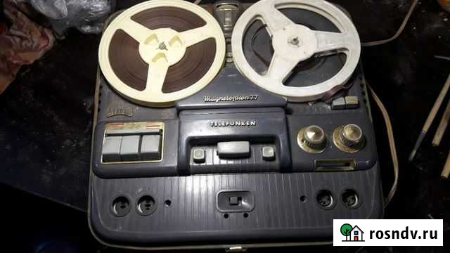 Магнитофон Телефункен 1957 года выпуска,ламповый Таганрог - изображение 1