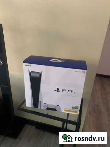 Sony PlayStation 5 + 2-й геймпад + годовая подписк Красноярск - изображение 1