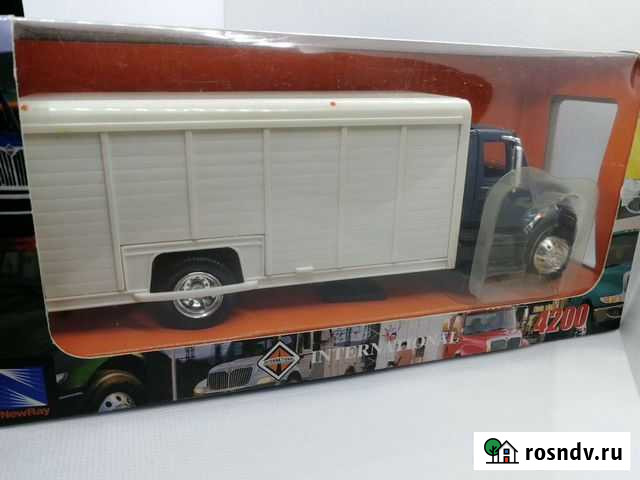 Модель international 4200i 1/43 Чита - изображение 1