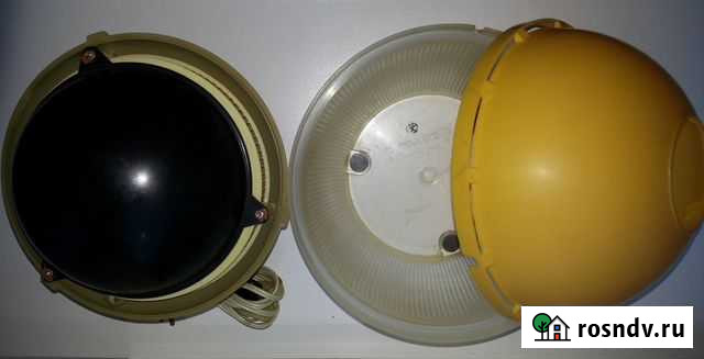 Электроувлажнитель воздуха, утюги, подставка б/у Хабаровск - изображение 1