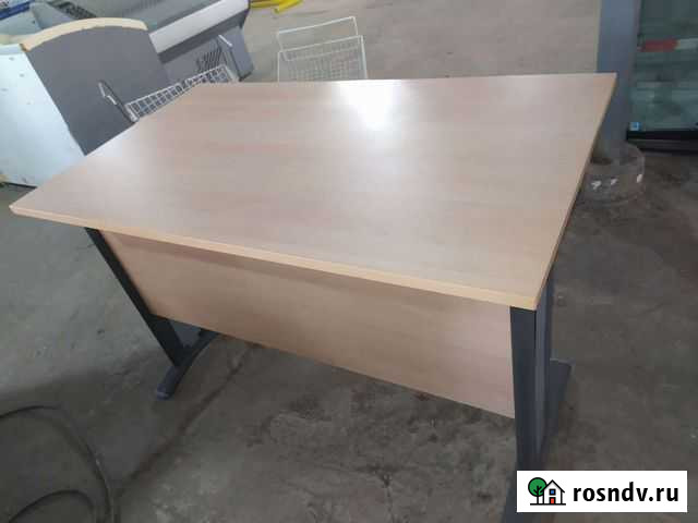 Офисный письменный стол. Доставка бесплатно Хабаровск - изображение 1