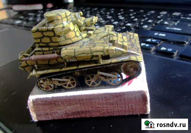 Профессионально покрашенная модель танка Mk. VIB Ижевское - изображение 1