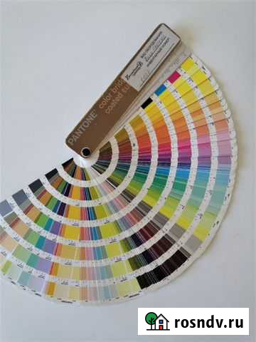 Цветовой справочник Pantone / Веер Pantone Омск - изображение 1