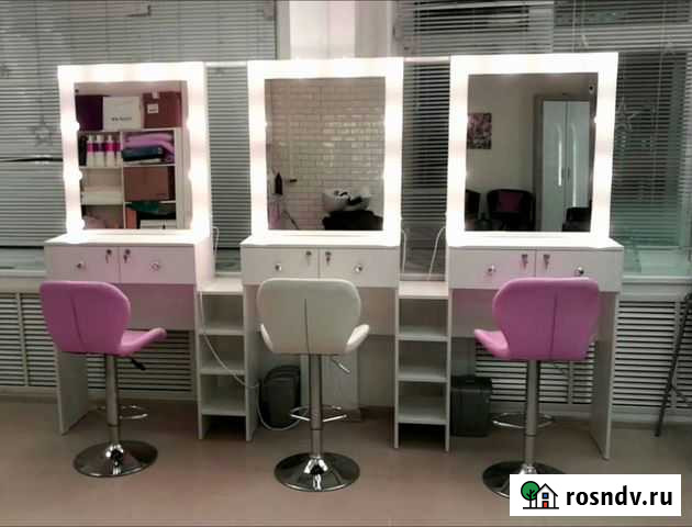 Сдаются в аренду рабочее место для визажиста/брови Хабаровск - изображение 1