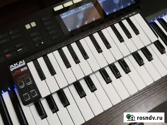 Midi клавиатура akai lpk25 Выгоничи - изображение 1