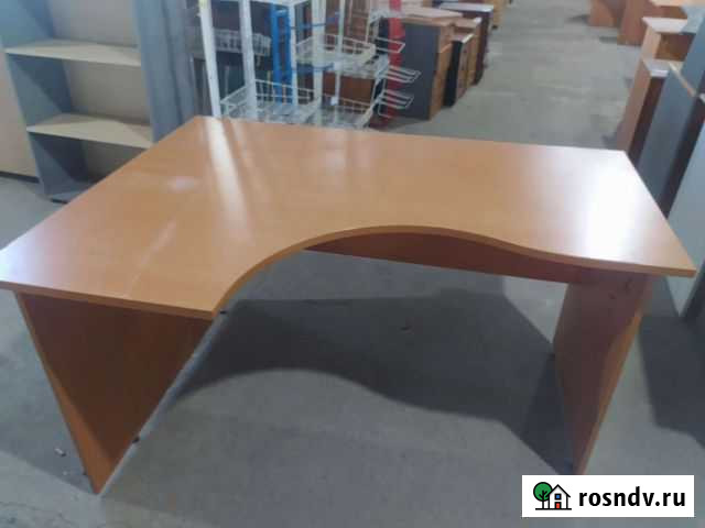 Офисный письменный стол. Доставка бесплатно Хабаровск - изображение 1