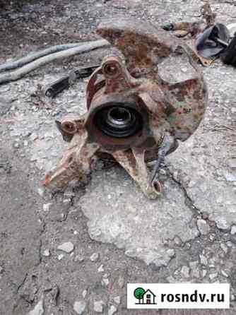 Кулак поворотный левый nissan almera n15 Новочеркасск