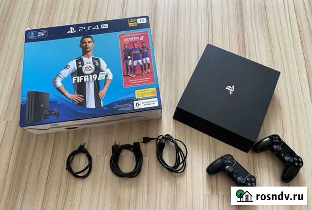 Sony PS4 (7208B) на 1Tb (1000Gb) + 2Джостика Красноярск - изображение 1