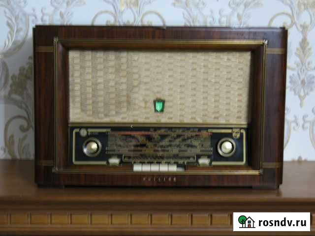 Радиоприемник Ламповый Philips Jupiter Phono Super Дубовое - изображение 1