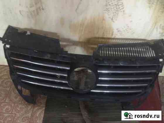 Решетка радиатора VW Passat B6 Полевской