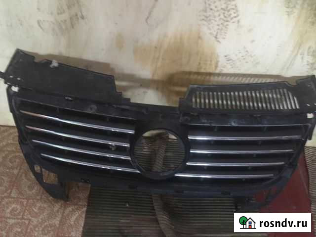 Решетка радиатора VW Passat B6 Полевской - изображение 1