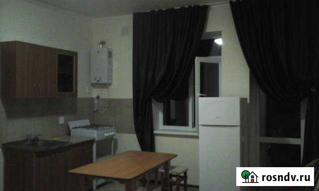 3-комнатная квартира, 65 м², 2/2 эт. в аренду на длительный срок в Белореченске Белореченск - изображение 1