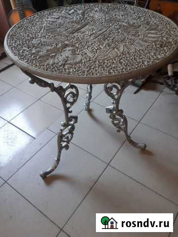 Стол винтажный,литьё,Герб Российской Империи Курган - изображение 1