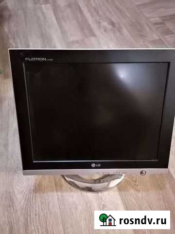 Монитор LG Flatron L1520B Челябинск - изображение 1