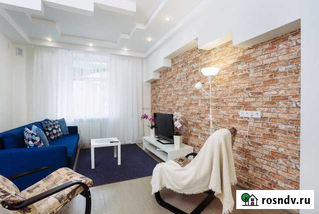 2-комнатная квартира, 60 м², 2/4 эт. в аренду посуточно в Чебоксарах Чебоксары - изображение 1