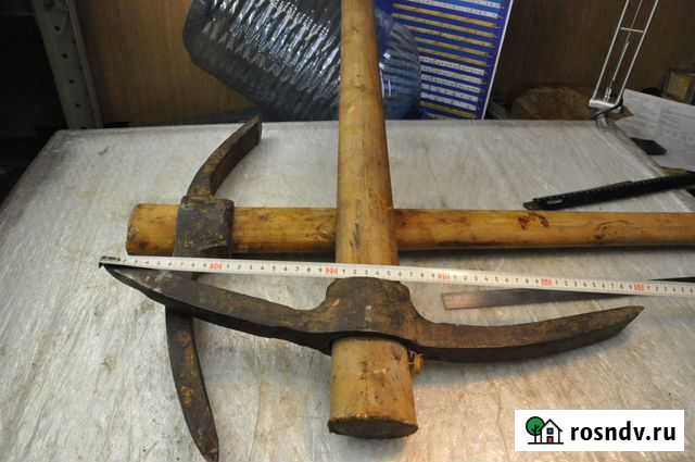 Кирка 500мм 1975г Строитель - изображение 1