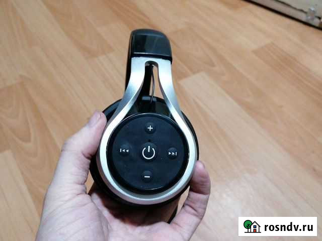 Беспроводные наушники Выкса - изображение 1