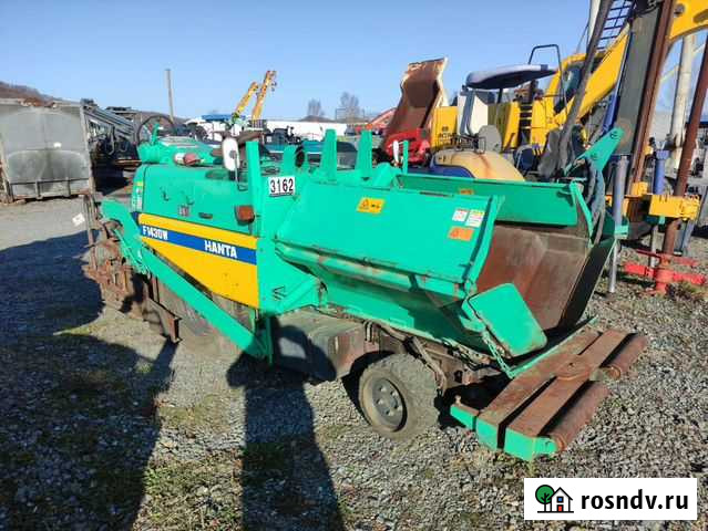 Японский асфальтоукладчик Hanta F1430W шириной 3м Находка - изображение 1