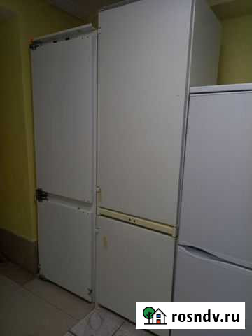 Холодильник ariston встраиваемый Тюмень - изображение 1