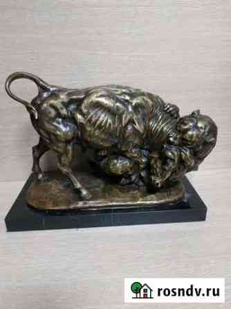 Скульптура бронза Схватка быка с медведем Москва