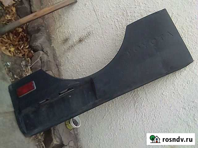 Накладка на заднюю дверь тойота рав 4 первого поко Иловля - изображение 1
