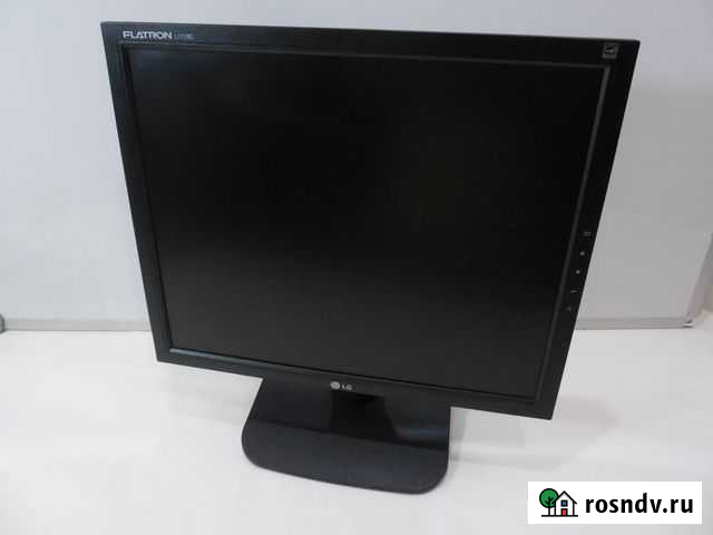 Монитор LG flatron L1718S Без проводов Усть-Катав - изображение 1