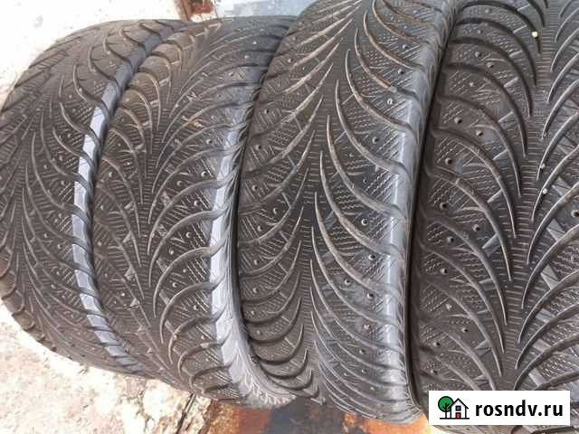 Goodyear 215/55 R17 94T Тверь - изображение 1