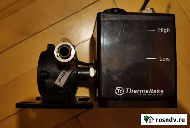 Помпа Thermaltake P 500 с резервуаром Санкт-Петербург - изображение 1