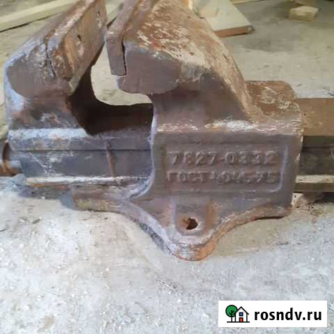 Тиски слесарные большие (140мм) б/у Березники - изображение 1