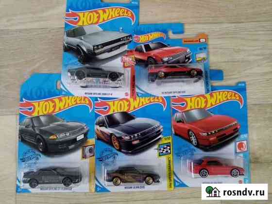 Модельки Nissan и Datsun от Hot Wheels Энгельс