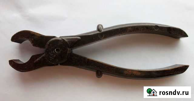 Карболитовые плоскогубцы времен СССР Сочи - изображение 1