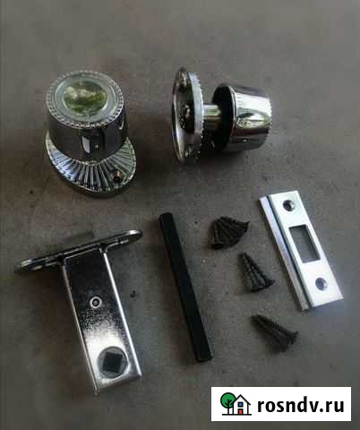 Дверная ручка никелированная, комплект Ставрополь - изображение 1