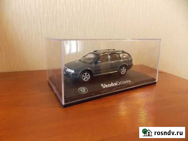 Skoda Octavia Tour фирменная модель 1:43 Казань - изображение 1