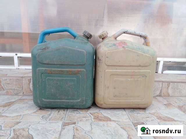 Пластмасовые канистры СССР 20 литров под бензин Павлово - изображение 1