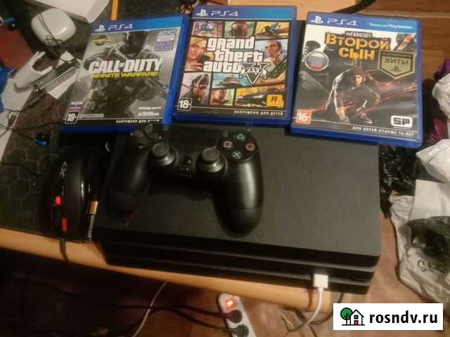PS4PRO + диски Хабаровск - изображение 1