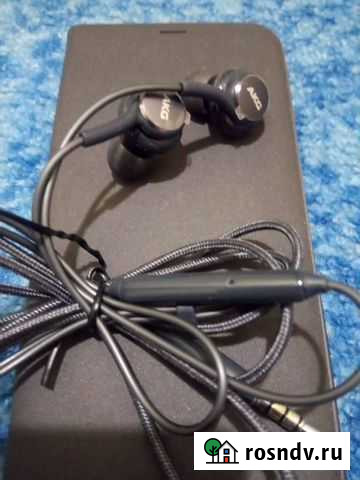 Наушники akg от Samsung s8 Знаменск - изображение 1