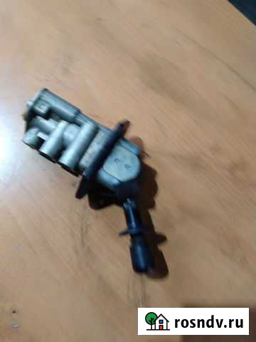 Кран ручного тормоза Volvo FL 7-10 Кировск - изображение 1