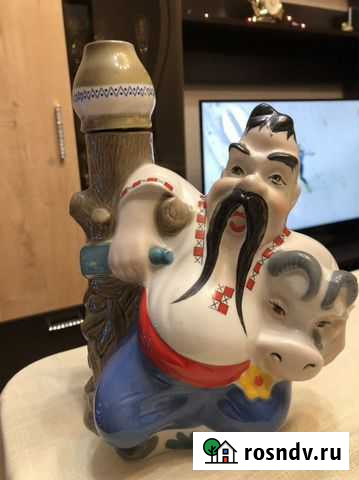 Бутылка в форме статуэтки Тверь - изображение 1