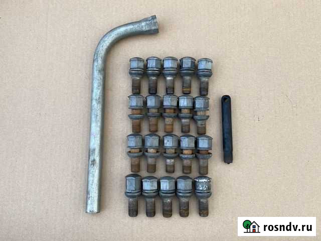 Болты колесные комплект с колпачками Audi A6 C6 4F Нижний Тагил - изображение 1