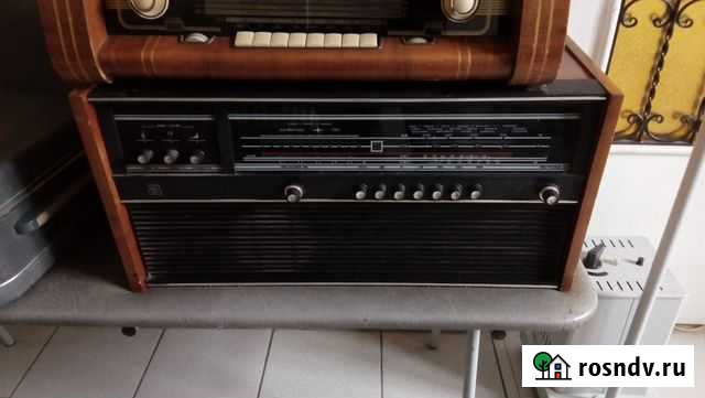Радиола, радиоприемник ламповый Псков - изображение 1
