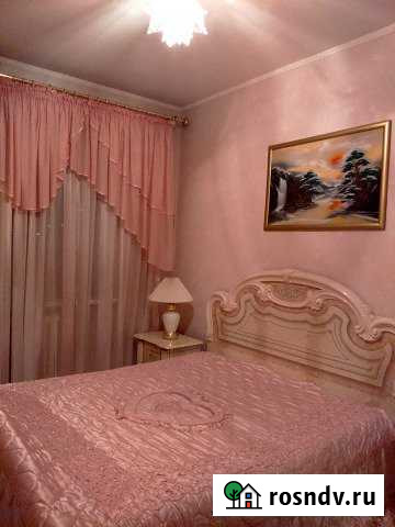 2-комнатная квартира, 60 м², 2/5 эт. в аренду посуточно в Нефтеюганске Нефтеюганск - изображение 1