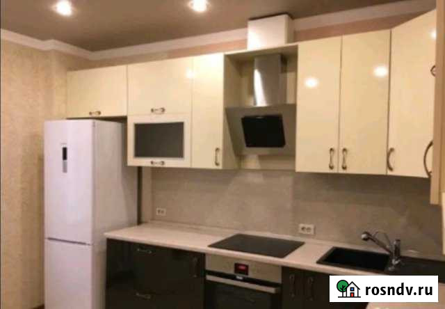 1-комнатная квартира, 40 м², 3/5 эт. в аренду посуточно в Клинцах Клинцы - изображение 1