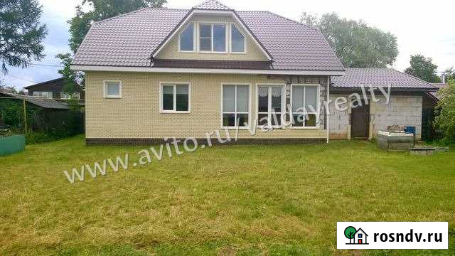 Дом 200 м² на участке 7 сот. на продажу в Валдае Валдай - изображение 1