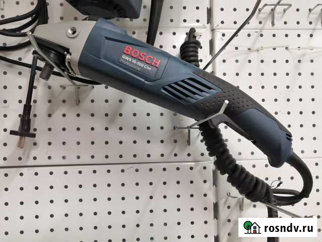 Угловая шлифмашина Bosch GWS 15-150 CIH Улан-Удэ - изображение 1
