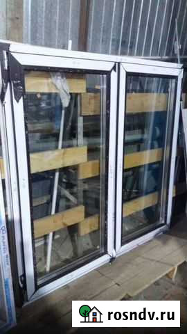 Готовое окно пвх шокобраун 1530*1480 Омск - изображение 1