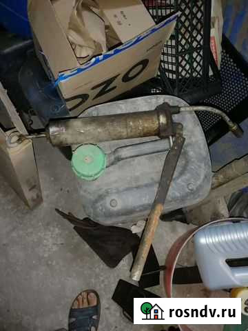 Шприц для шприцовки авто Угловское - изображение 1